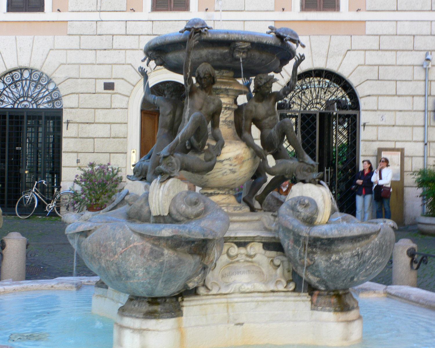 Turtle Fountain in Rome Photo Heatheronhertravels.com