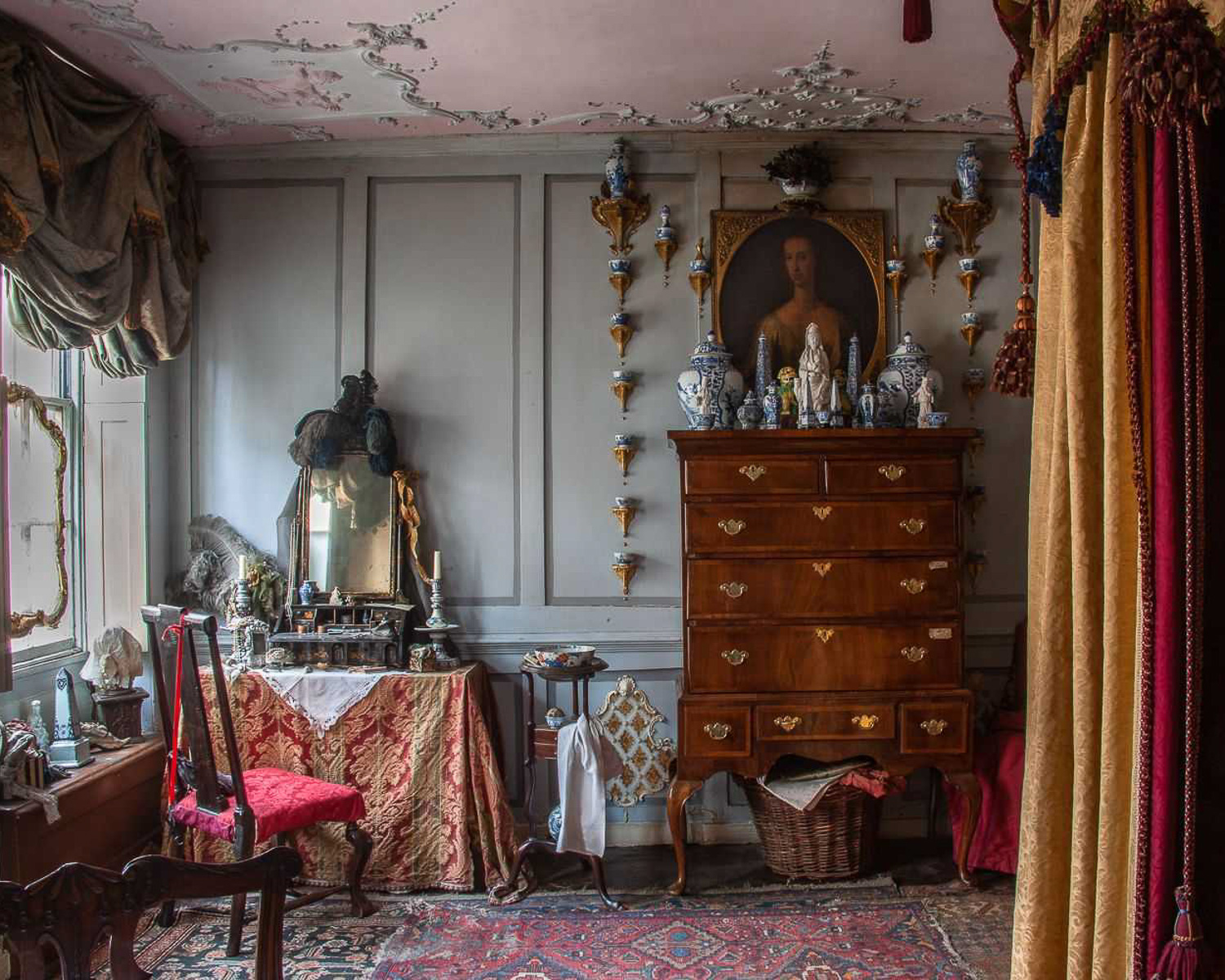 Bedroom in Dennis Severs House London Photo_ Dennis Severs House