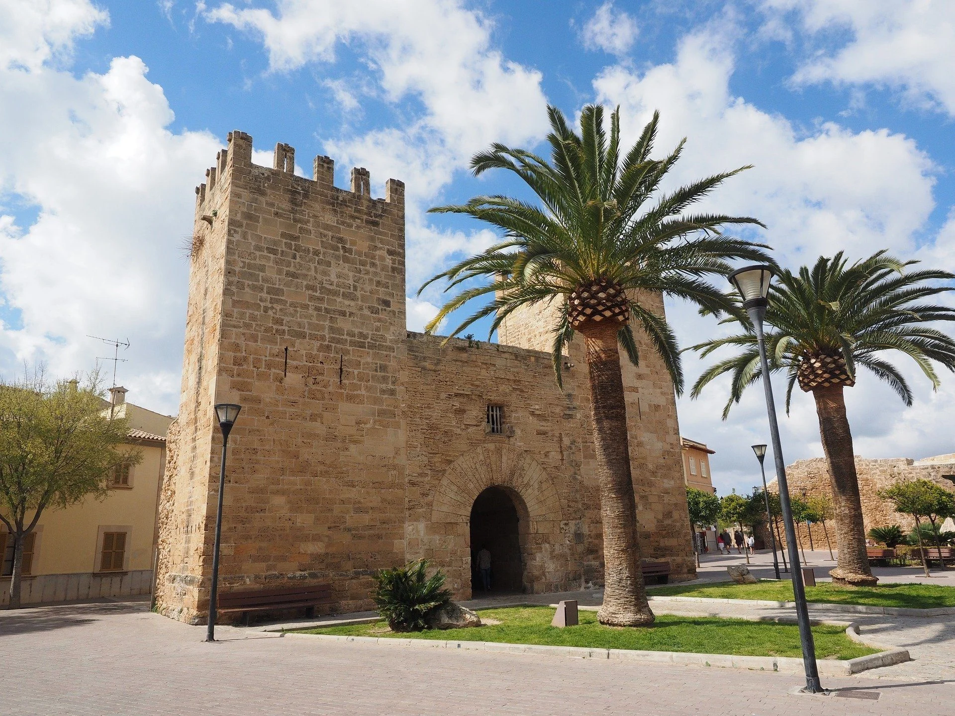 City Gate at Alcúdia Mallorca Photo Hans Braxmeier Pixabay