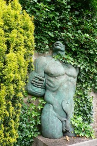 Sculpture in the Abbey House Gardens, Malmsbury Photo: Heatheronhertravels.com