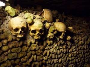 Pile of bones and skulls in Paris Catacombs Photo: Heatheronhertravels.com