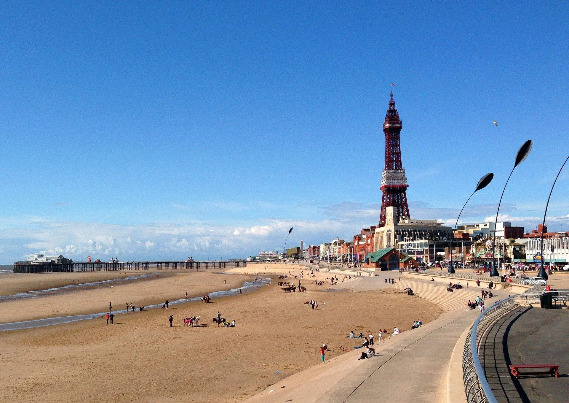 Blackpool Beach by SnapHappyUK on Pixabay