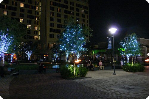 The Plaza at night, City Centre Houston in front of Hotel Sorella Photo: Heatheronhertravels.com