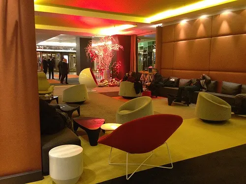 Ground floor lounge of Hotel Pullman Paris Montparnasse Photo: Heatheronhertravels.com