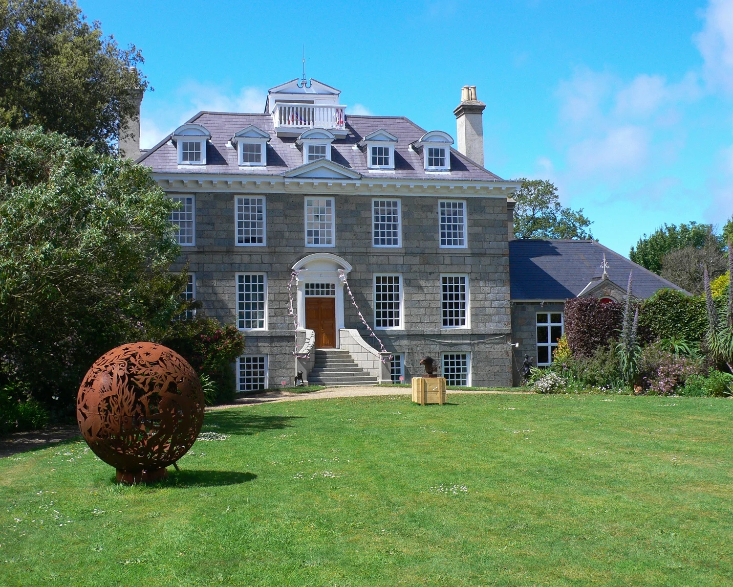 Sausmarez Manor - Things to do in Guernsey Photo Heatheronhertravels.com