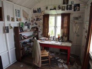 Dylan Thomas writing shed at Laugharne