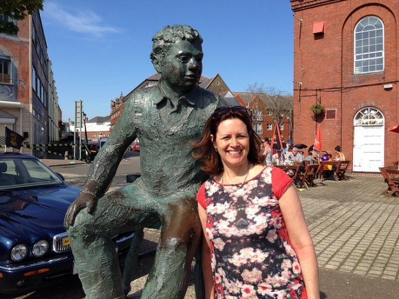 Dylan Thomas statue in Swansea Marina Photo: Heatheronhertravels.com