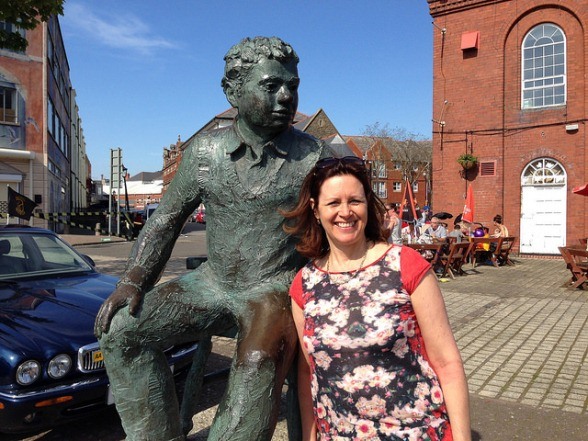 Dylan Thomas statue