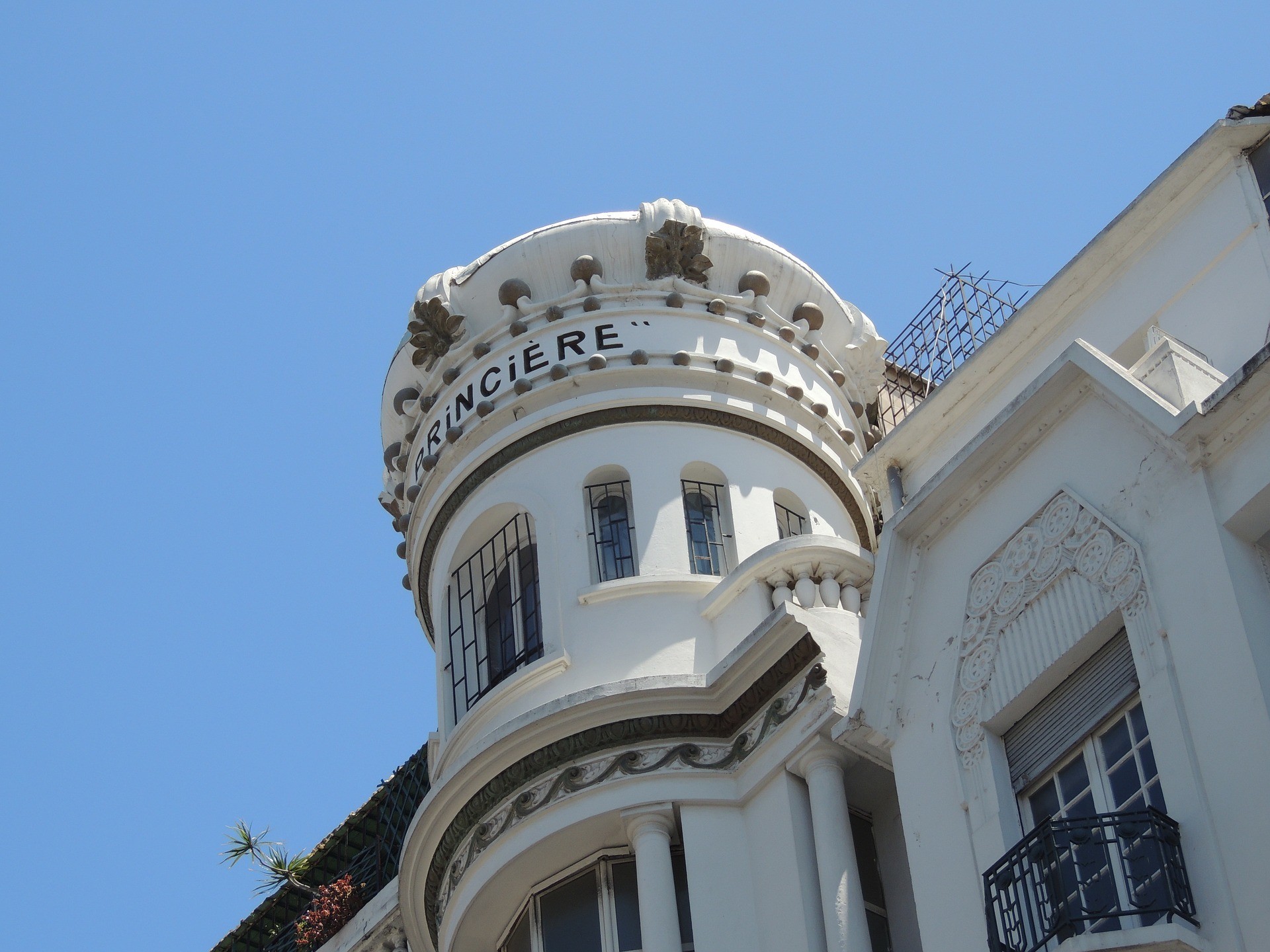 Art Deco buildings in Casablanca Photo Stratageme2015 on Pixabay