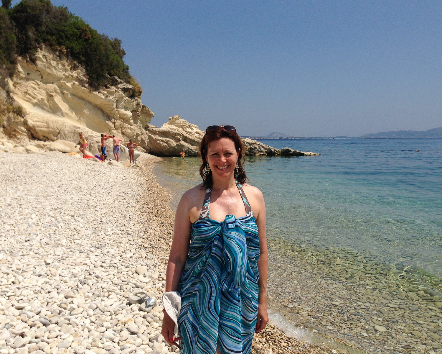 6 things the English girls get wrong on the beach in Greece! pic