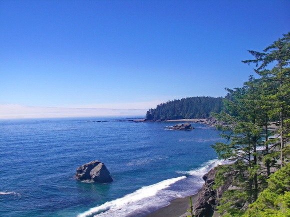 Beaches along the West Coast trail on Vancouver Island Photo: Hikebiketravel.com