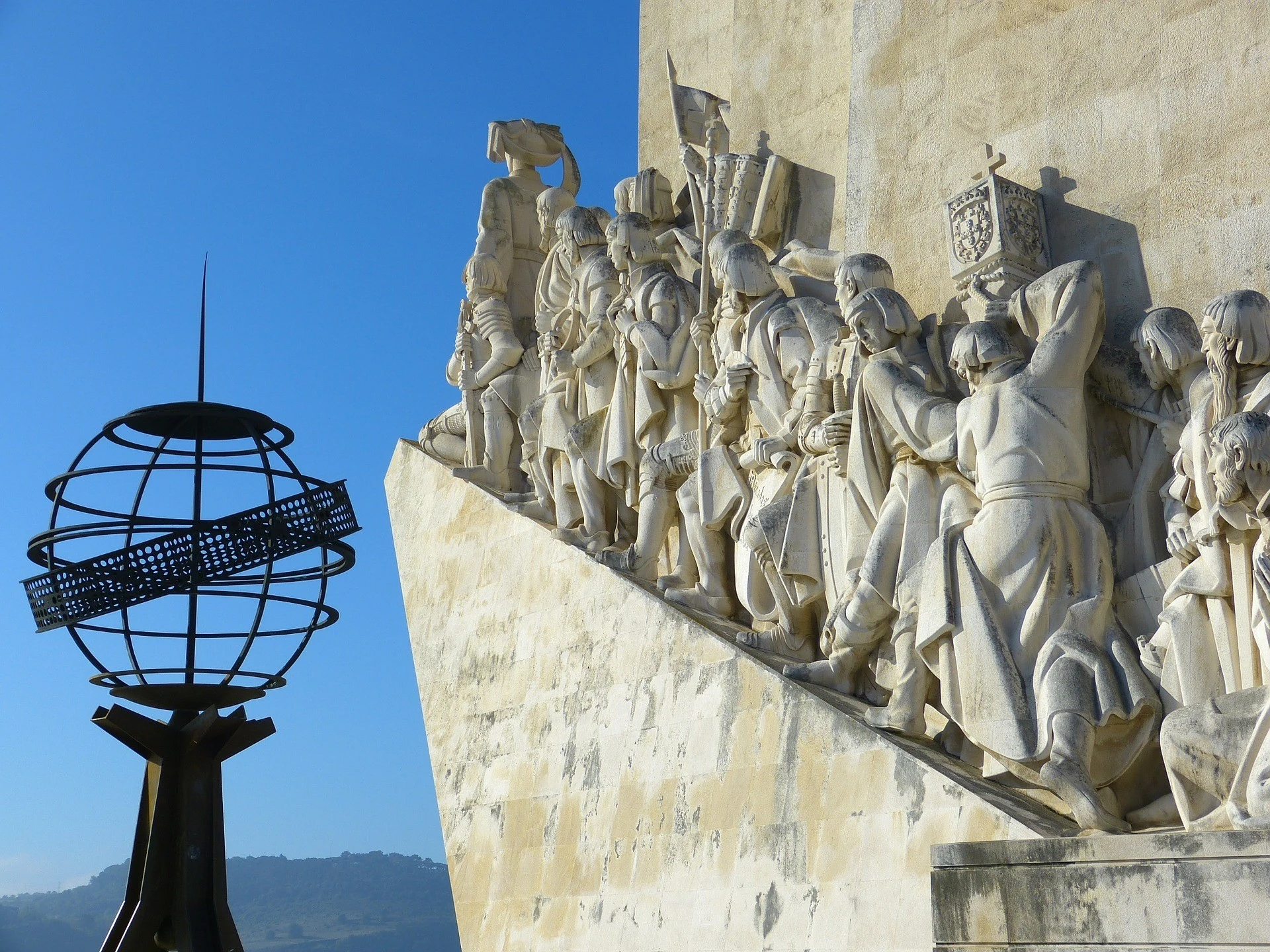 Discoveries Monument Belém Lisbon Photo LoggaWiggler on Pixabay