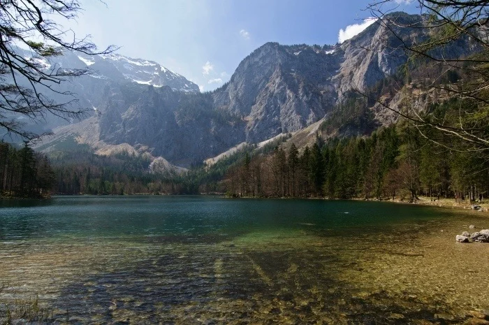 Langbathsee on the Salzkammergut long distance trail Photo: Traunsee Tourism