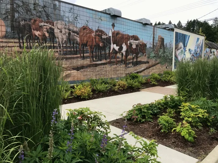 Murals in Chermanius, Canada Photo: Heatheronhertravels.com