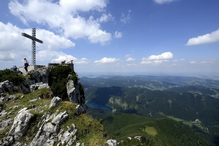 Wandern Feuerkogel on the Salzkammergut long distance hiking trail Photo: Traunsee tourism