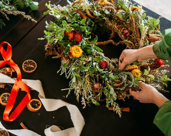 Wreath making with Yuup Photo Yuup