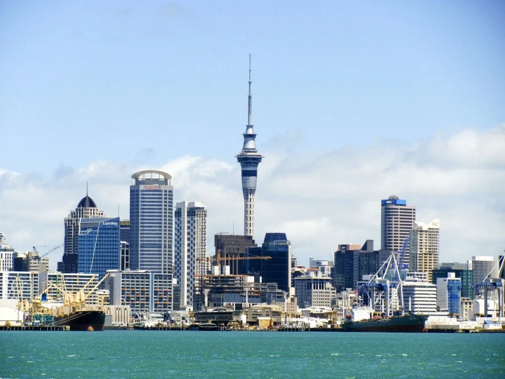 North Island New Zealand itinerary - Auckland skyline by Nadine Simoner cc licence