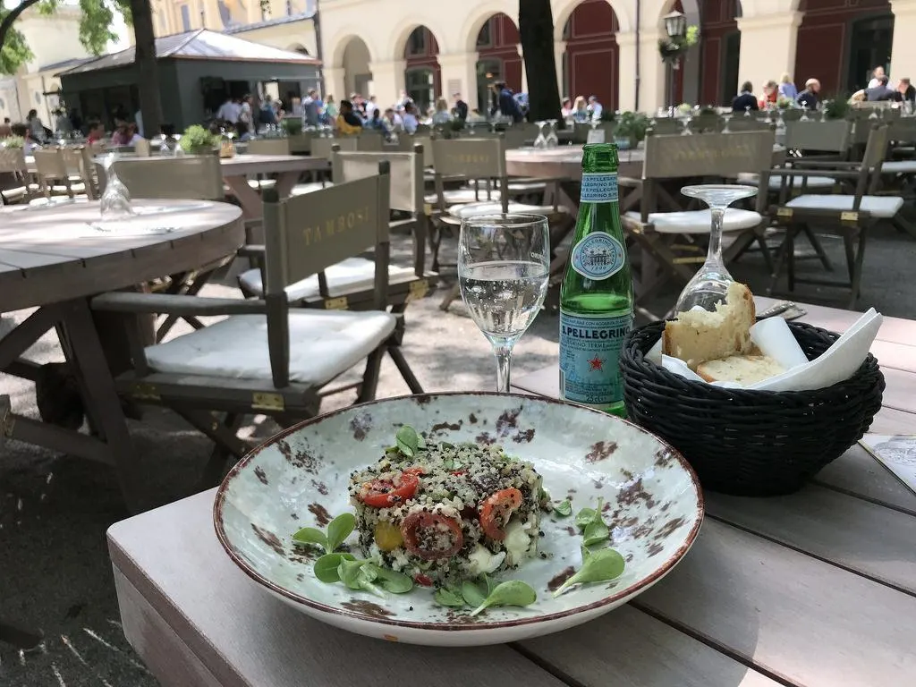 Where to eat in Munich - Lunch on the outdoor terraces - Read about delicious food in Munich 