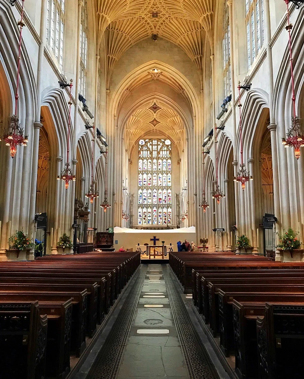 Bath Abbey Christmas market in Bath Photo Heatheronhertravels.com