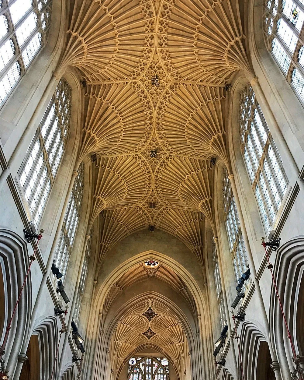 Bath Abbey Christmas market in Bath Photo Heatheronhertravels.com