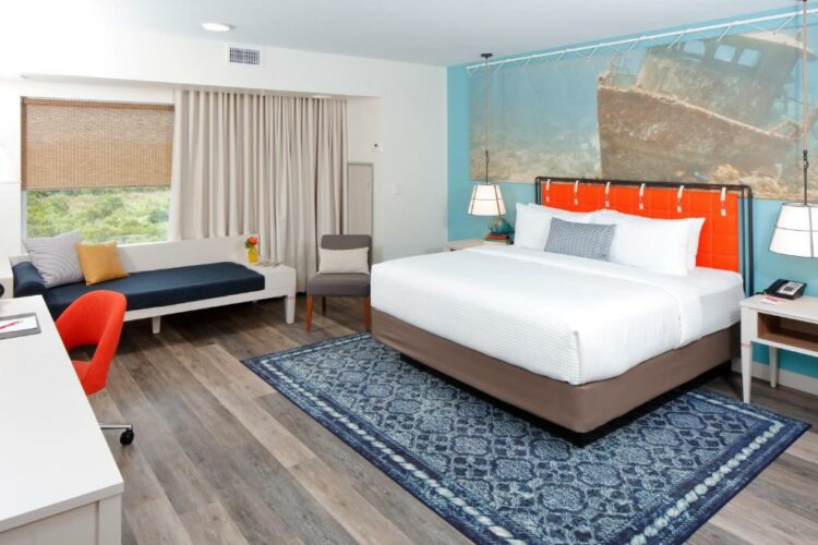 Hotel Indigo Orange Beach bedroom