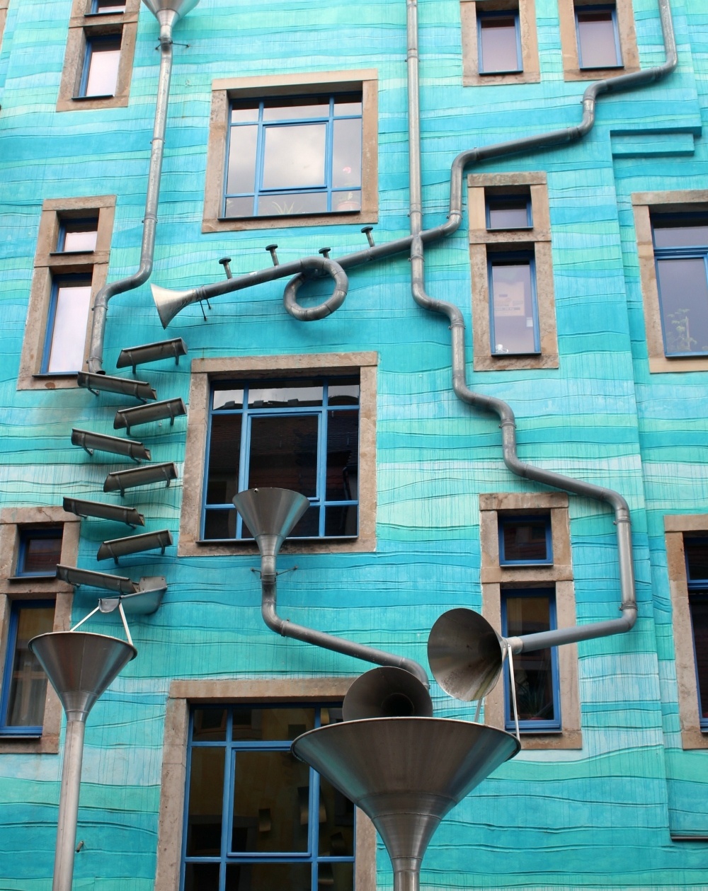 Kunsthofpassage in Neustadt Dresden Photo Brosis on Pixabay