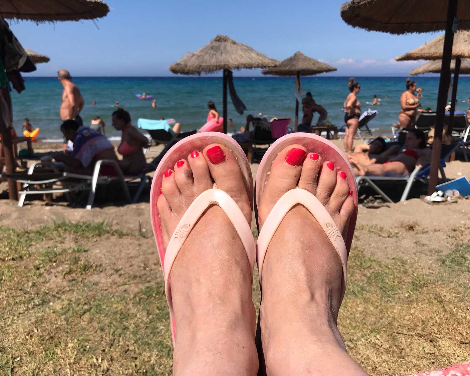 Flopz flip flops - Beach Packing list Photo Heatheronhertravels.com