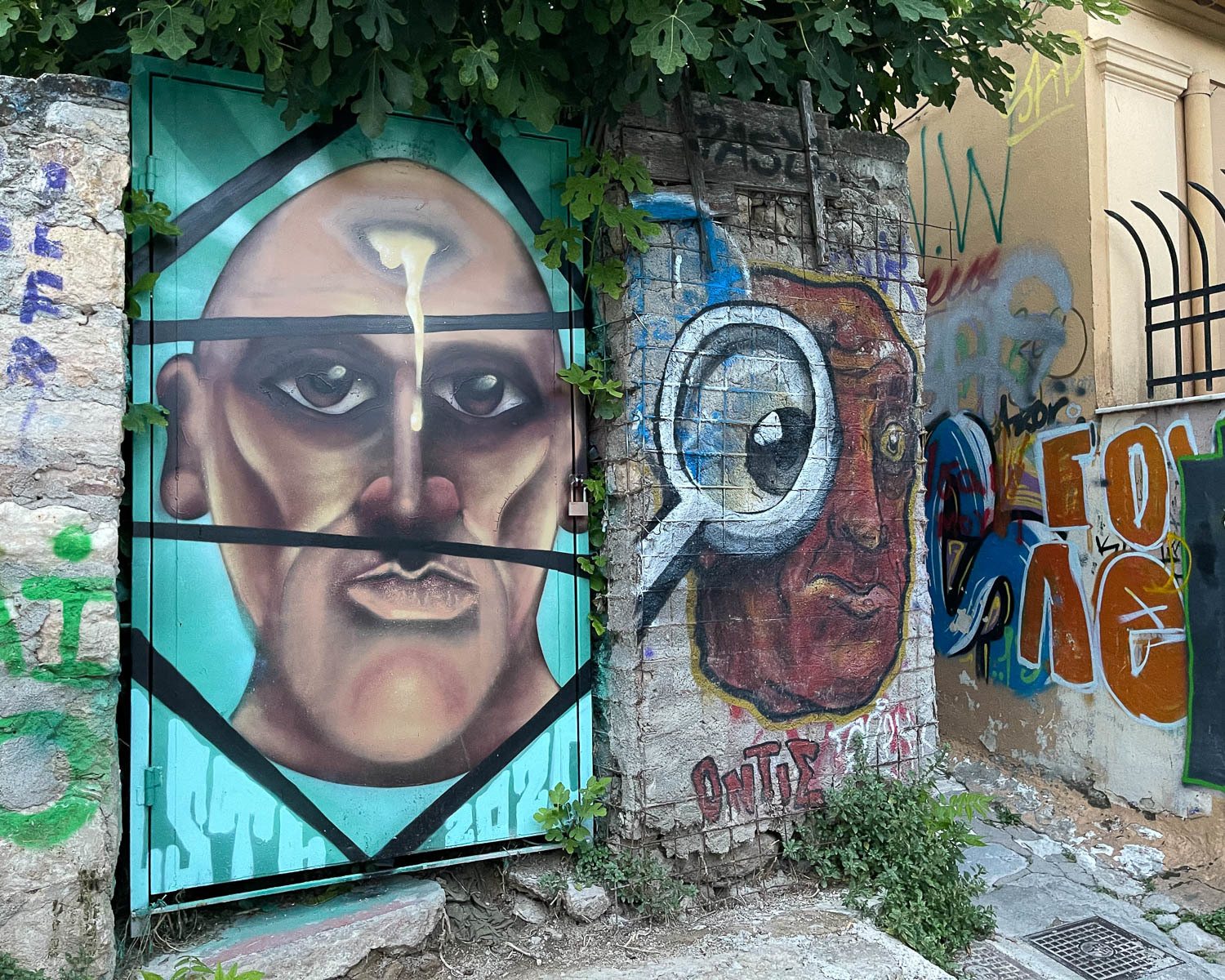 Streetart in Anafiotika Athens - Photo Heatheronhertravels.com