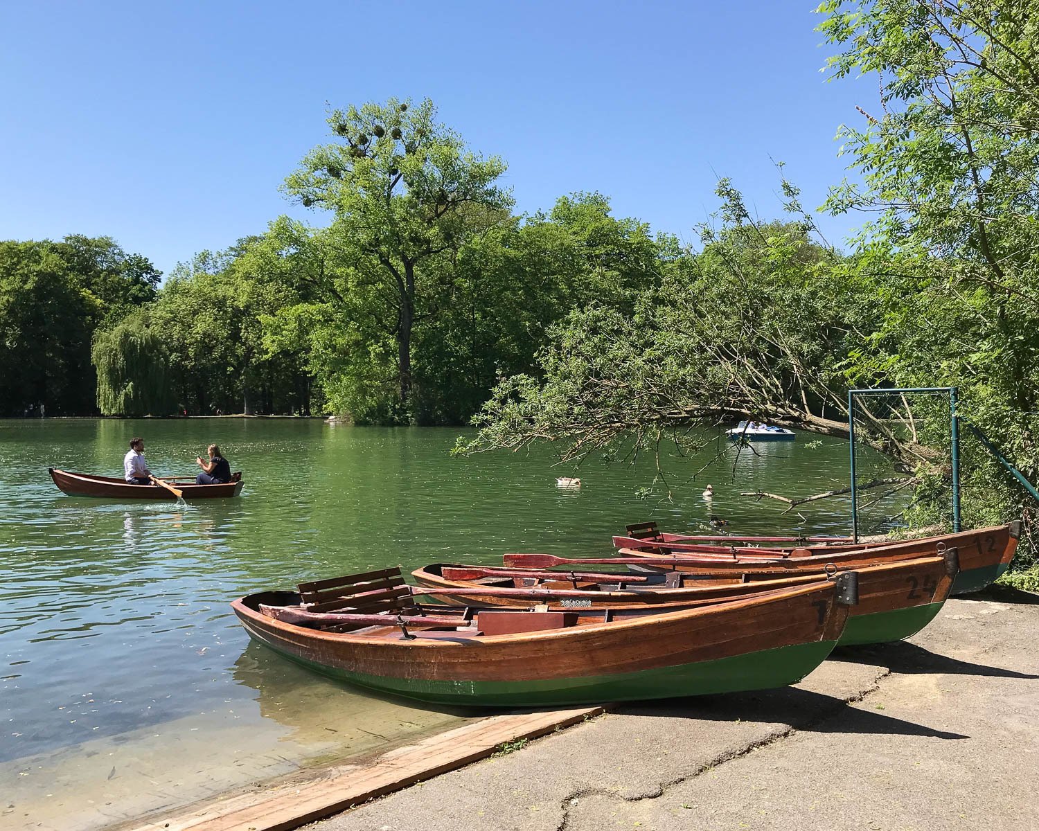 Boating in the Englischergarten Munich Photo Heatheronhertravels.com