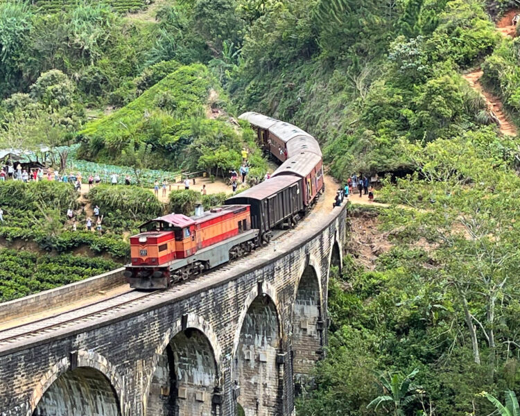 9 arch bridge in Ella in Sri Lanka Photo Heatheronhertravels.com