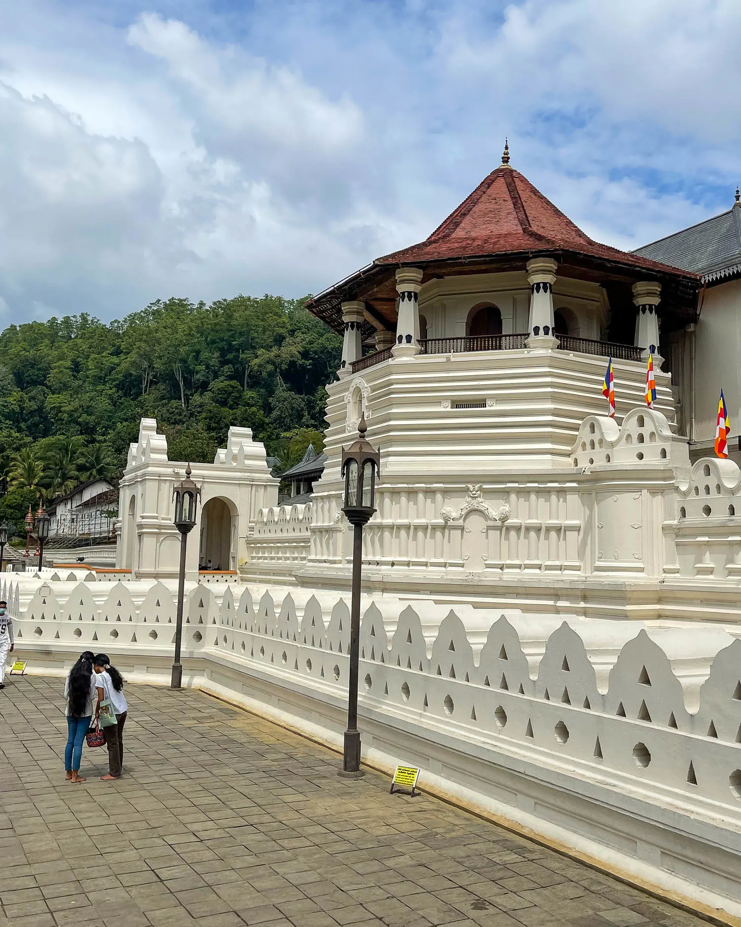 Kandy Temple of the tooth Photo Heatheronhertravels.com