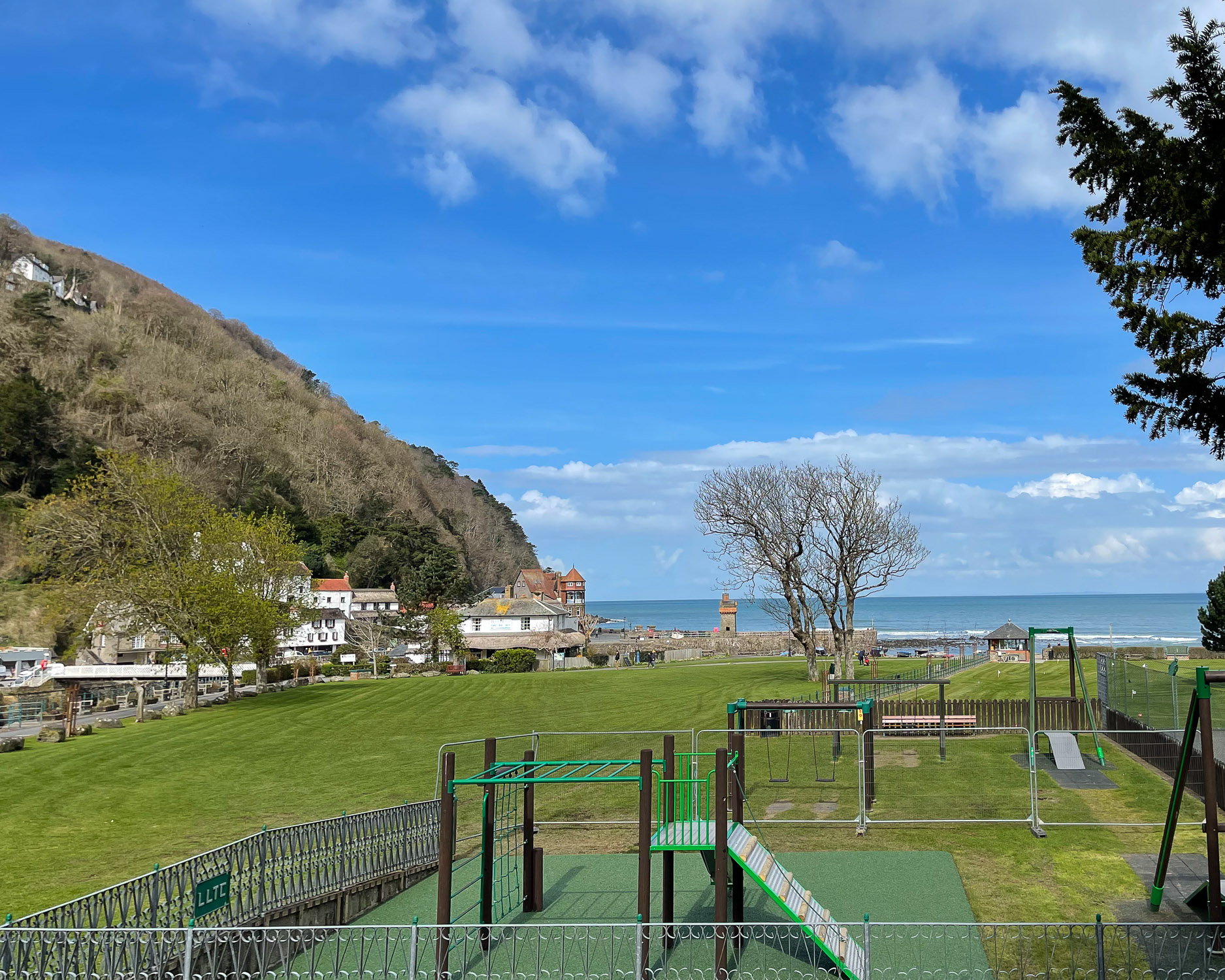 Manor Gardens Lynmouth, Photo Heatheronhertravels.com