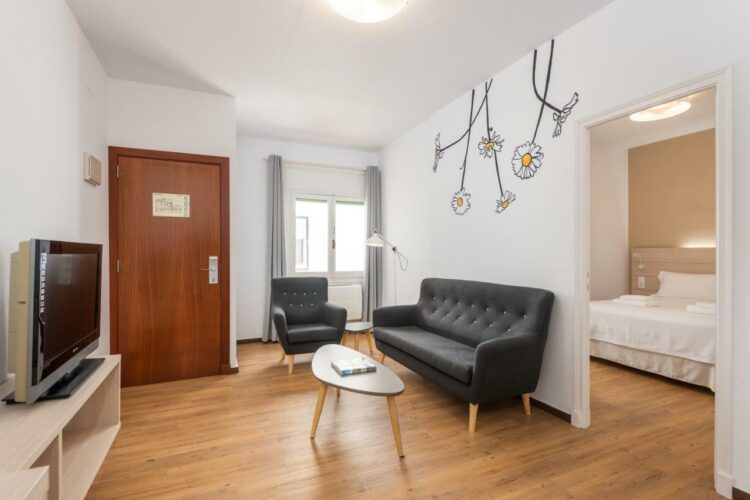 Hostal Jume - Urban Rooms in the centre of Mahon