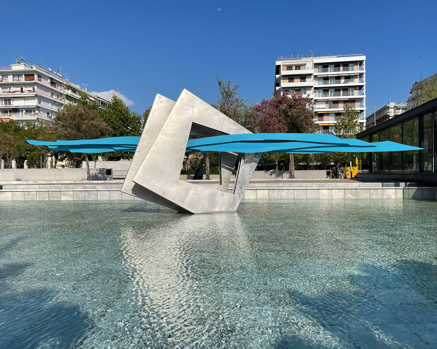 Waterfront gardens Thessaloniki Greece Photo Heatheronhertravels.com