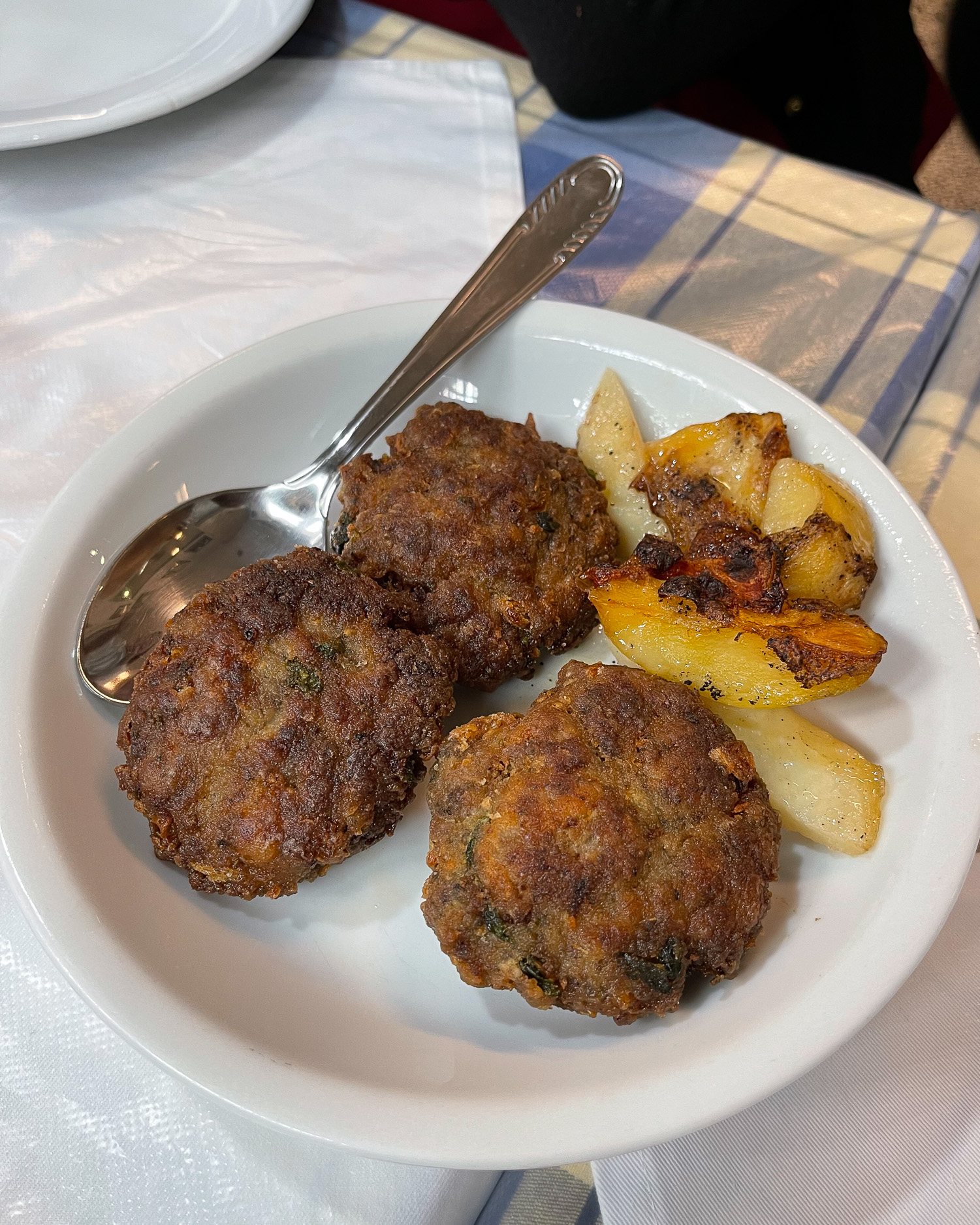 Meatballs in Thessaloniki Photo Heatheronhertravels.com