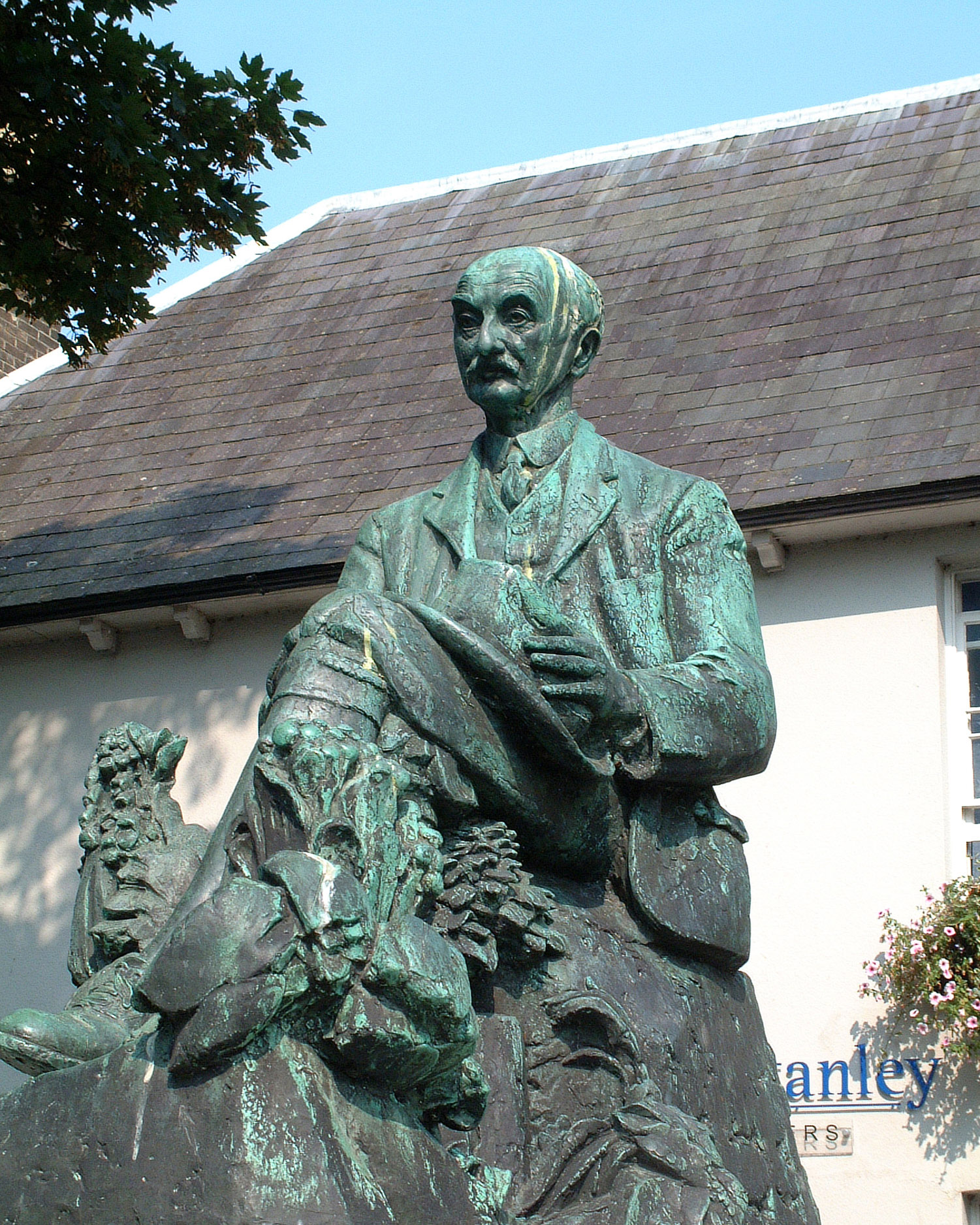 Thomas Hardy Statue in Dorchester Photo_ Dorset Council