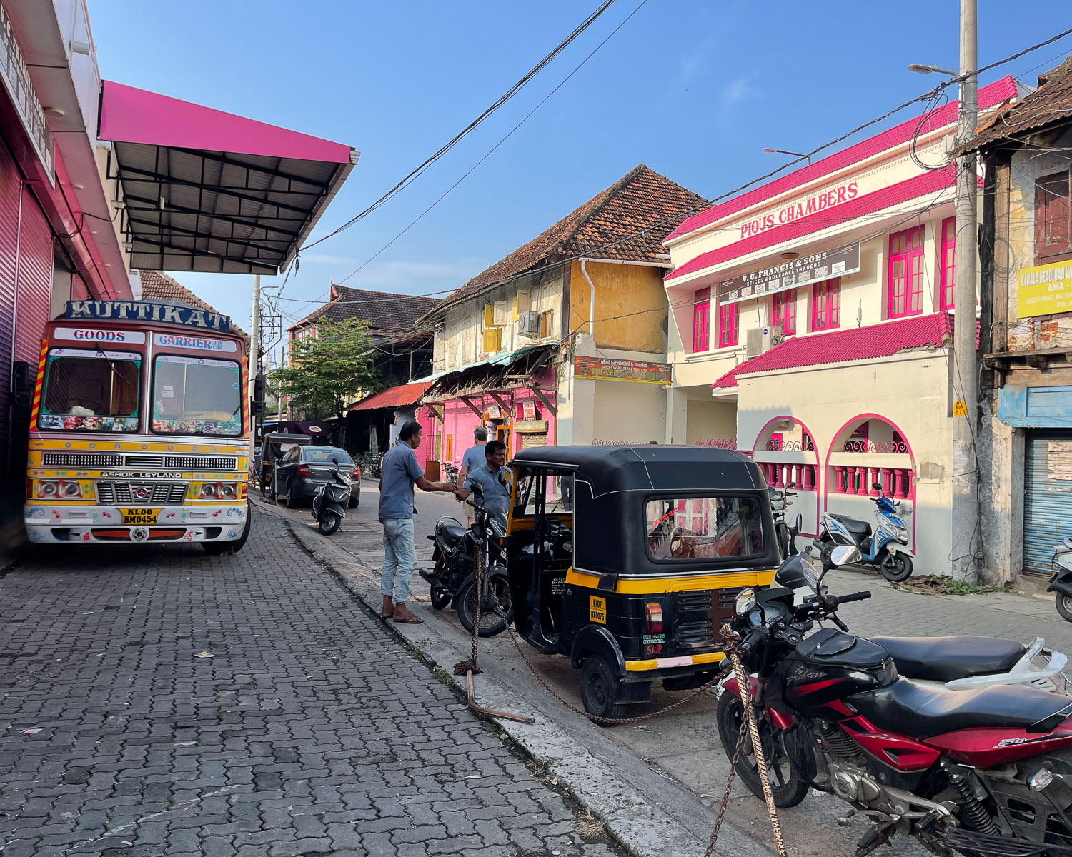 Bazaar Road in Kochi in Kerala, India Photo Heatheronhertravels.com