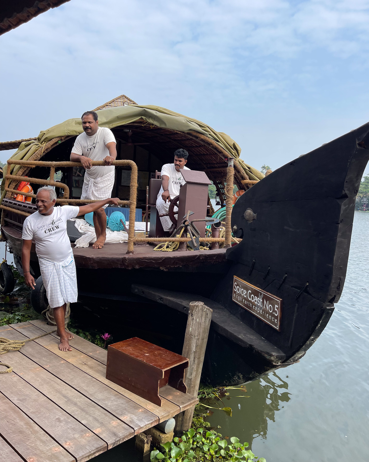 Kerala Backwaters Houseboat Photo Heatheronhertravels.com