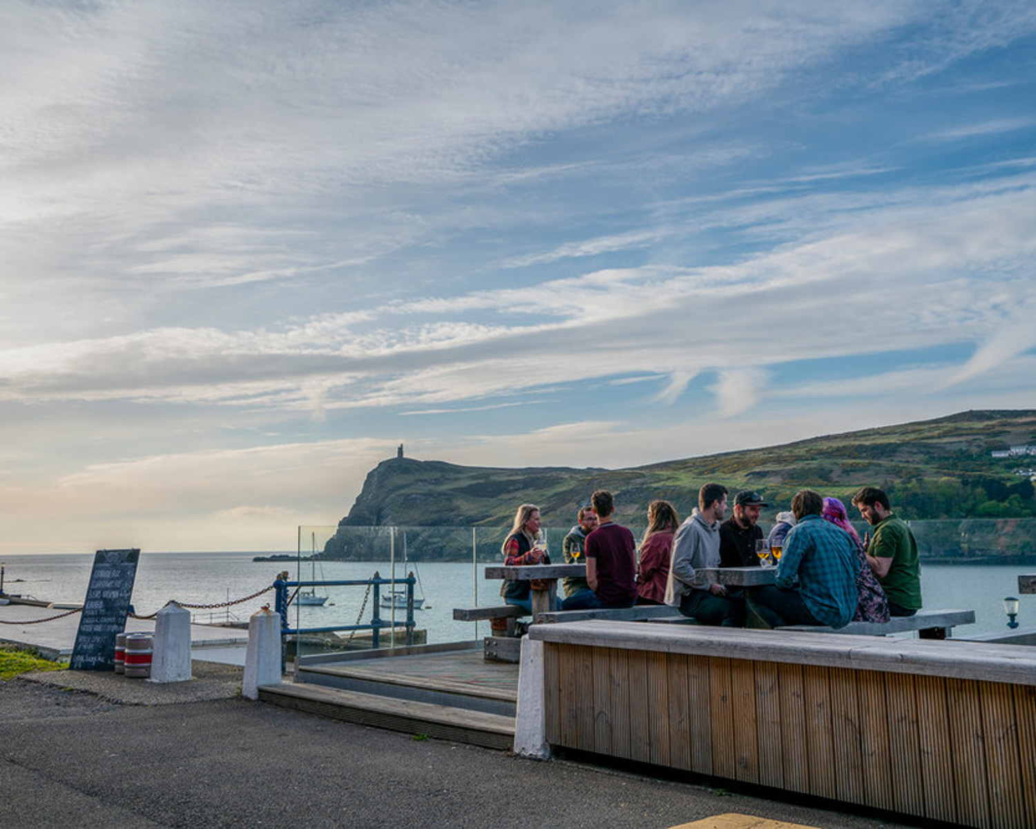 Foraging Vintners in Peel Isle of Man © Visit Isle of Man