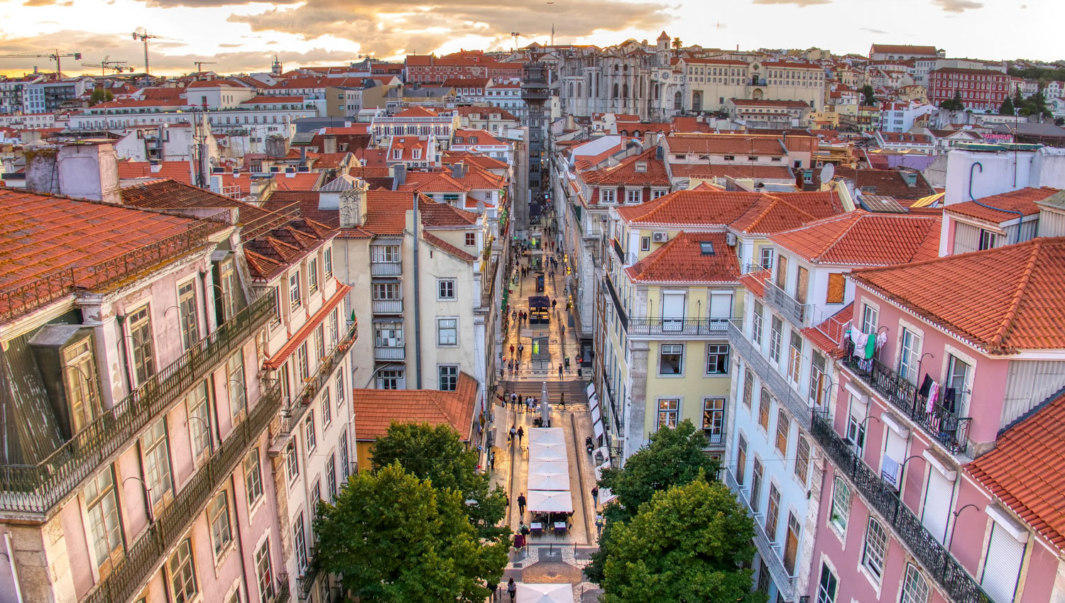Chiado, Lisbon Photo Bert Kaufmann on Flickr