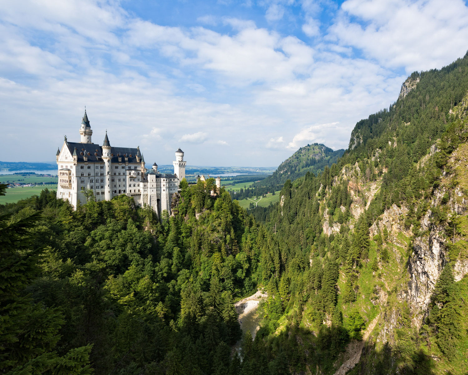 Neuschwanstein Castle in Germany Photo Iankelsall1 on Pixabay