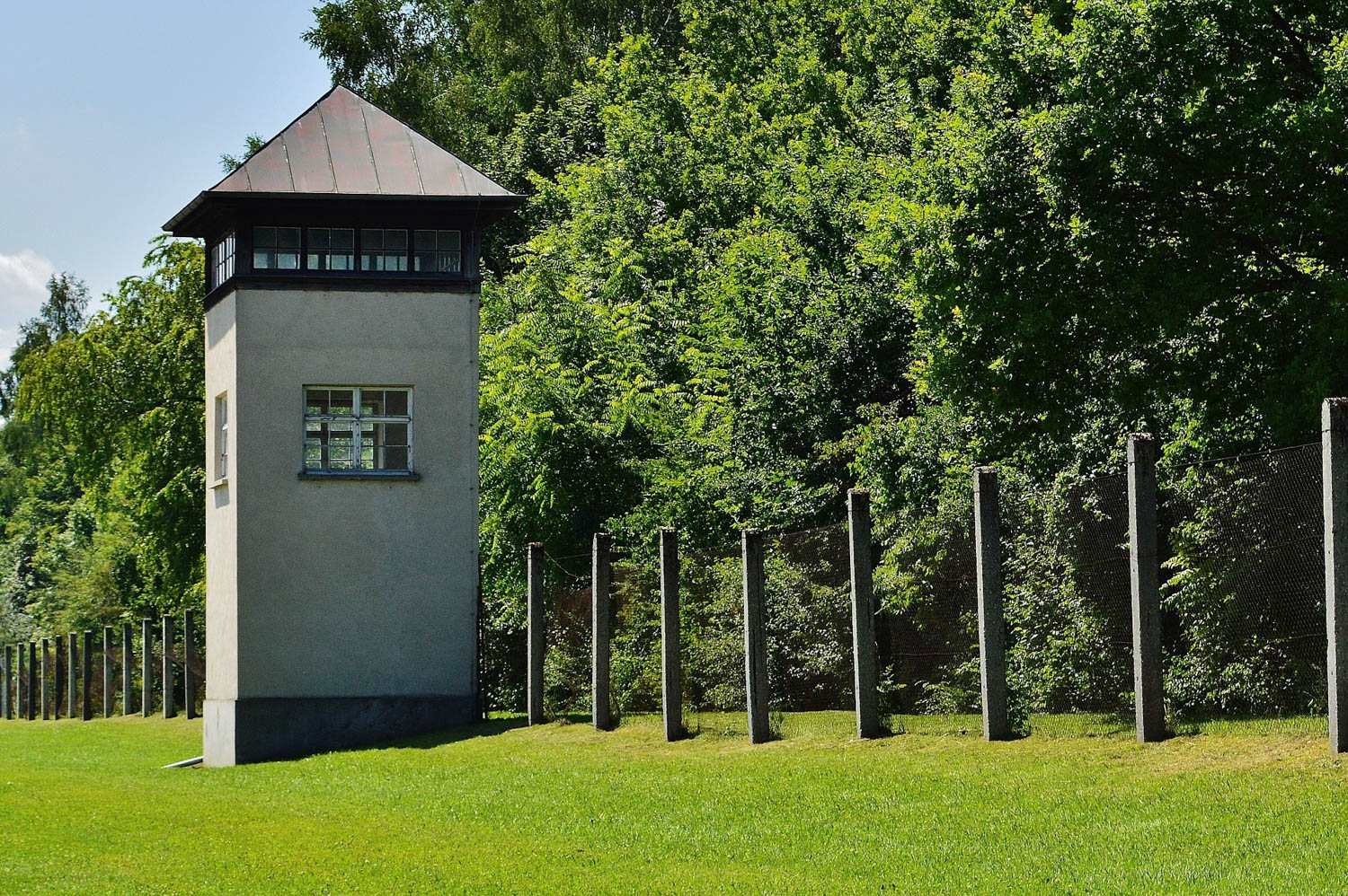 Dachau watchtower by Alexas_fotos