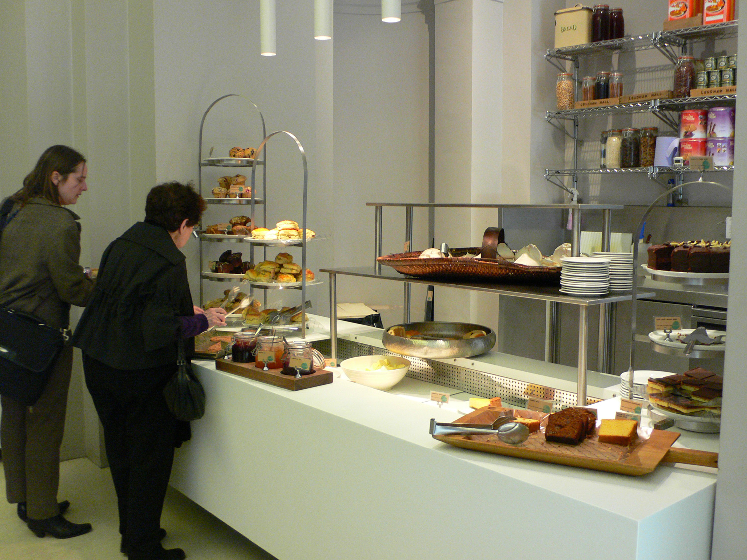 Cakes at the V & A museum