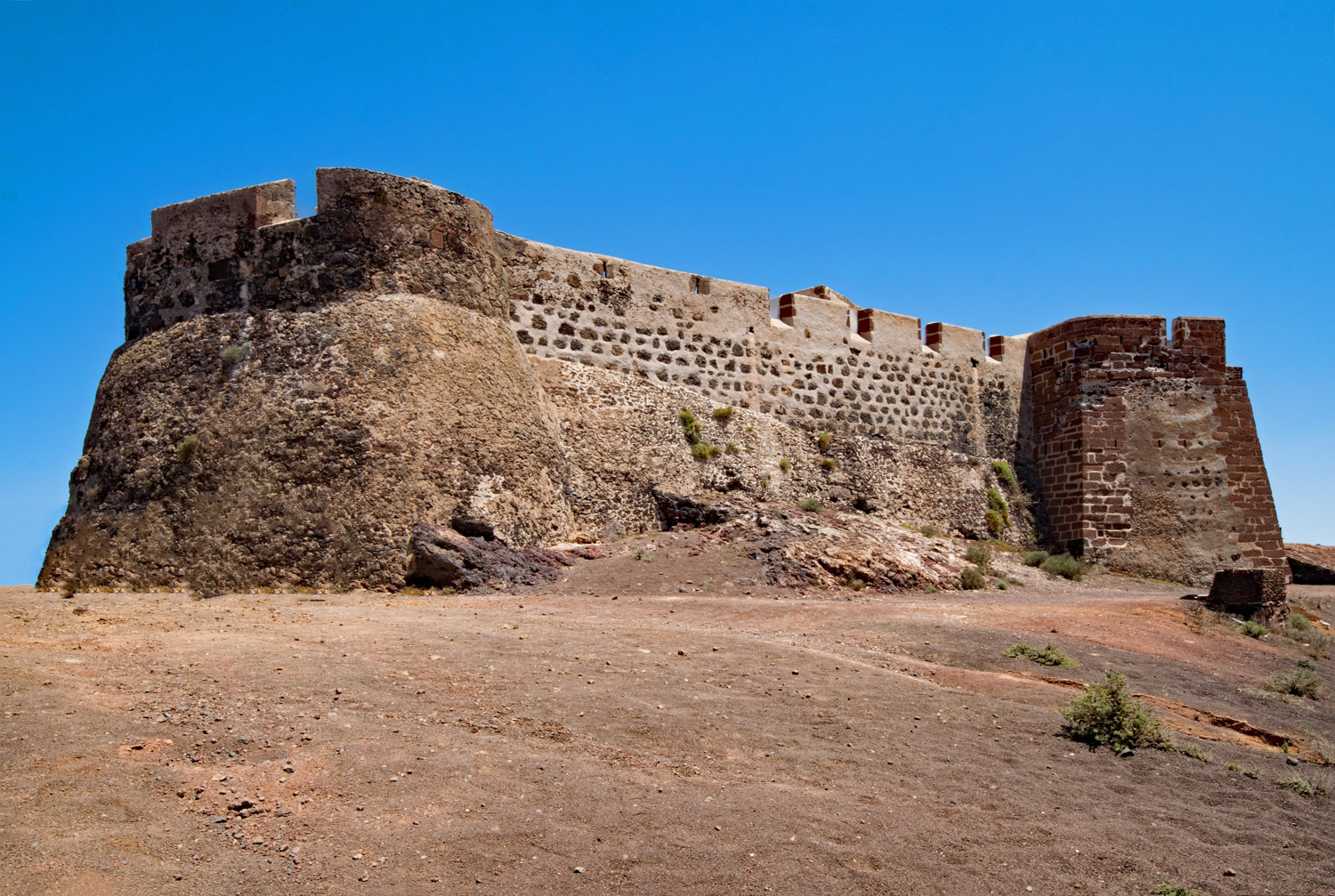 Castillo de Santa Barbara in Lanzarote Photo Lapping on Pixabay