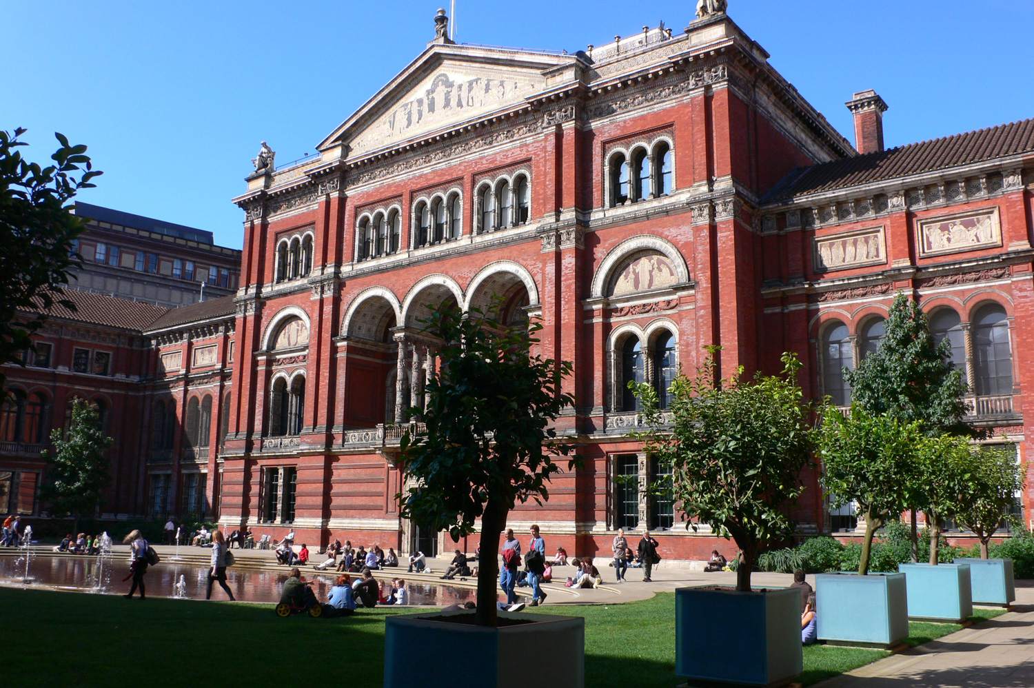 Courtyard at the V & A museum