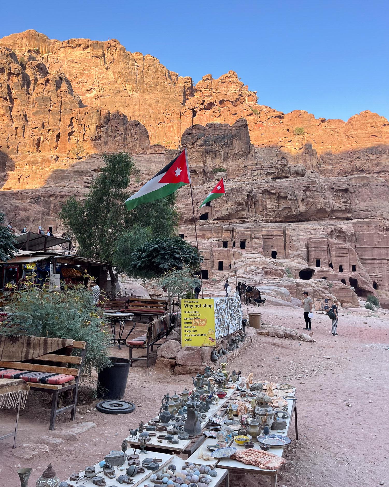 Souvenir shops at Petra Jordan Photo Heatheronhertravels.com